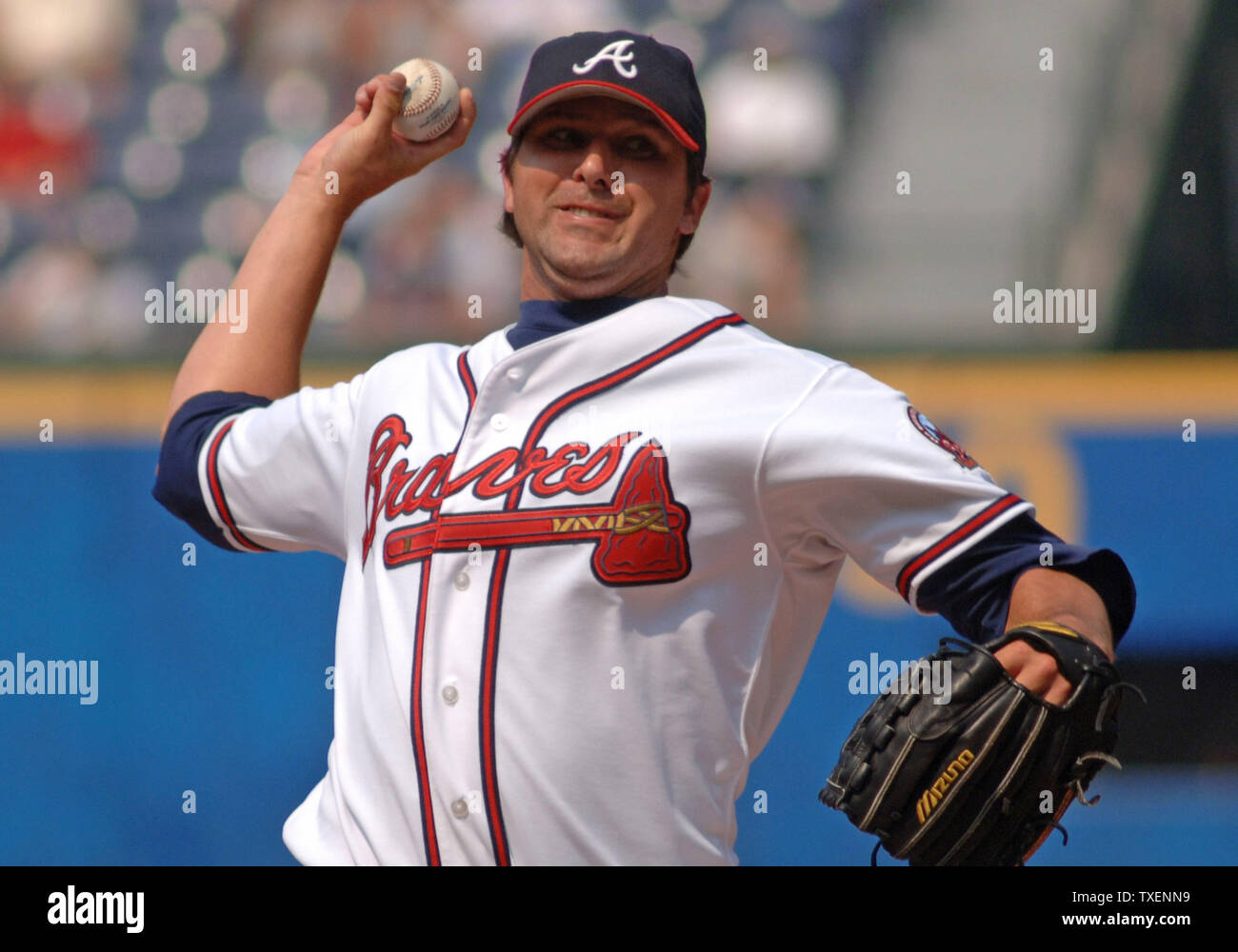 Atlanta Braves relief pitcher Ken Ray throws against the Boston Red Sox in the ninth inning June 17, 2006, in Atlanta's Turner Field.  The Red Sox defeated the Braves 5-3 (UPI Photo/John Dickerson) Stock Photo