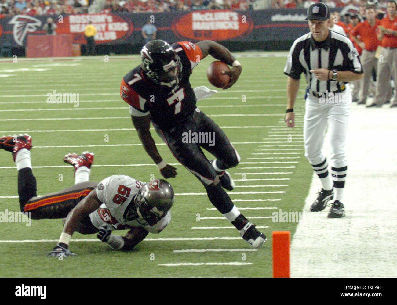 Download Michael Vick - Super Bowl Champion Quarterback Wallpaper
