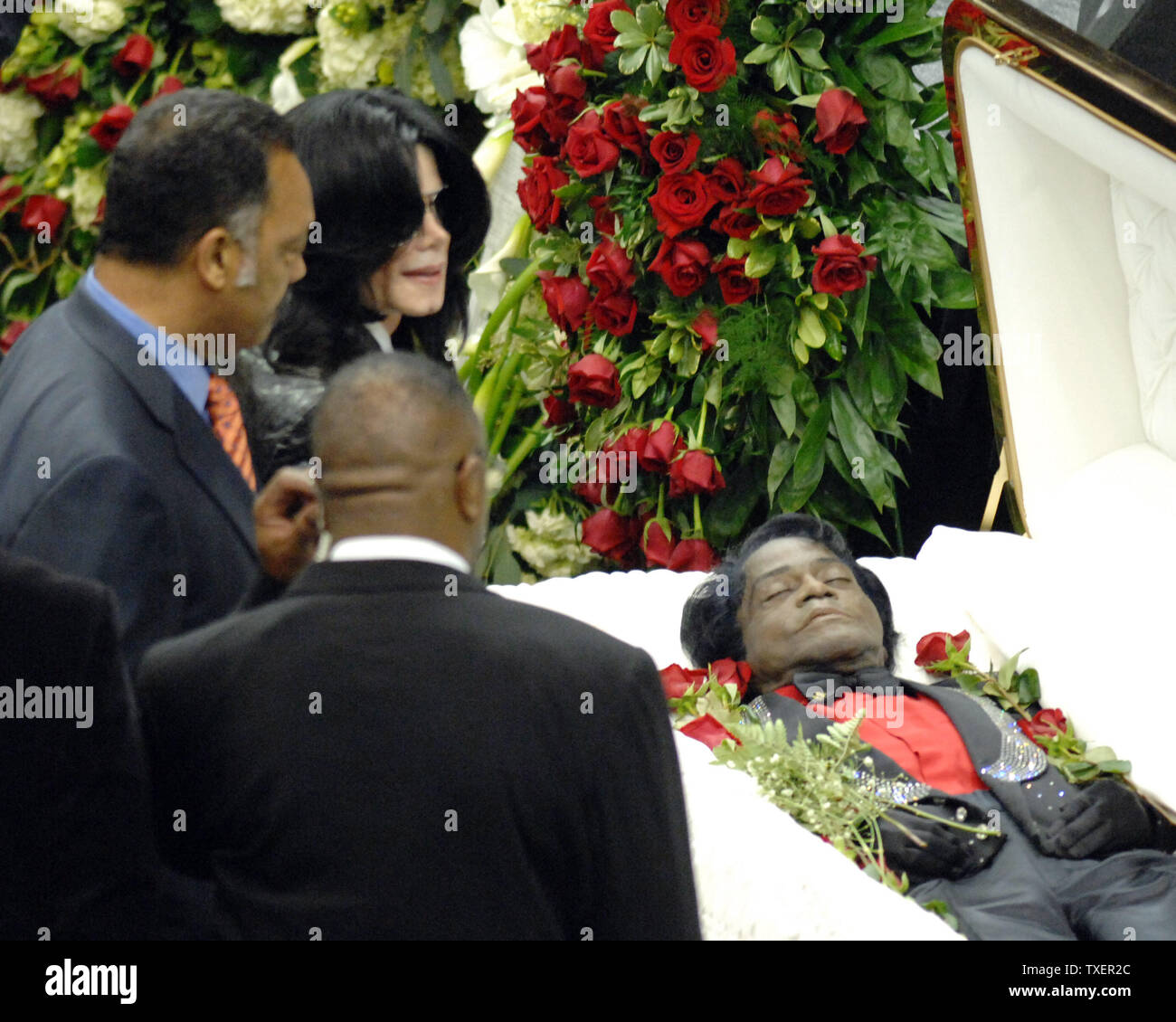 Michael Jackson Dead Body In Casket