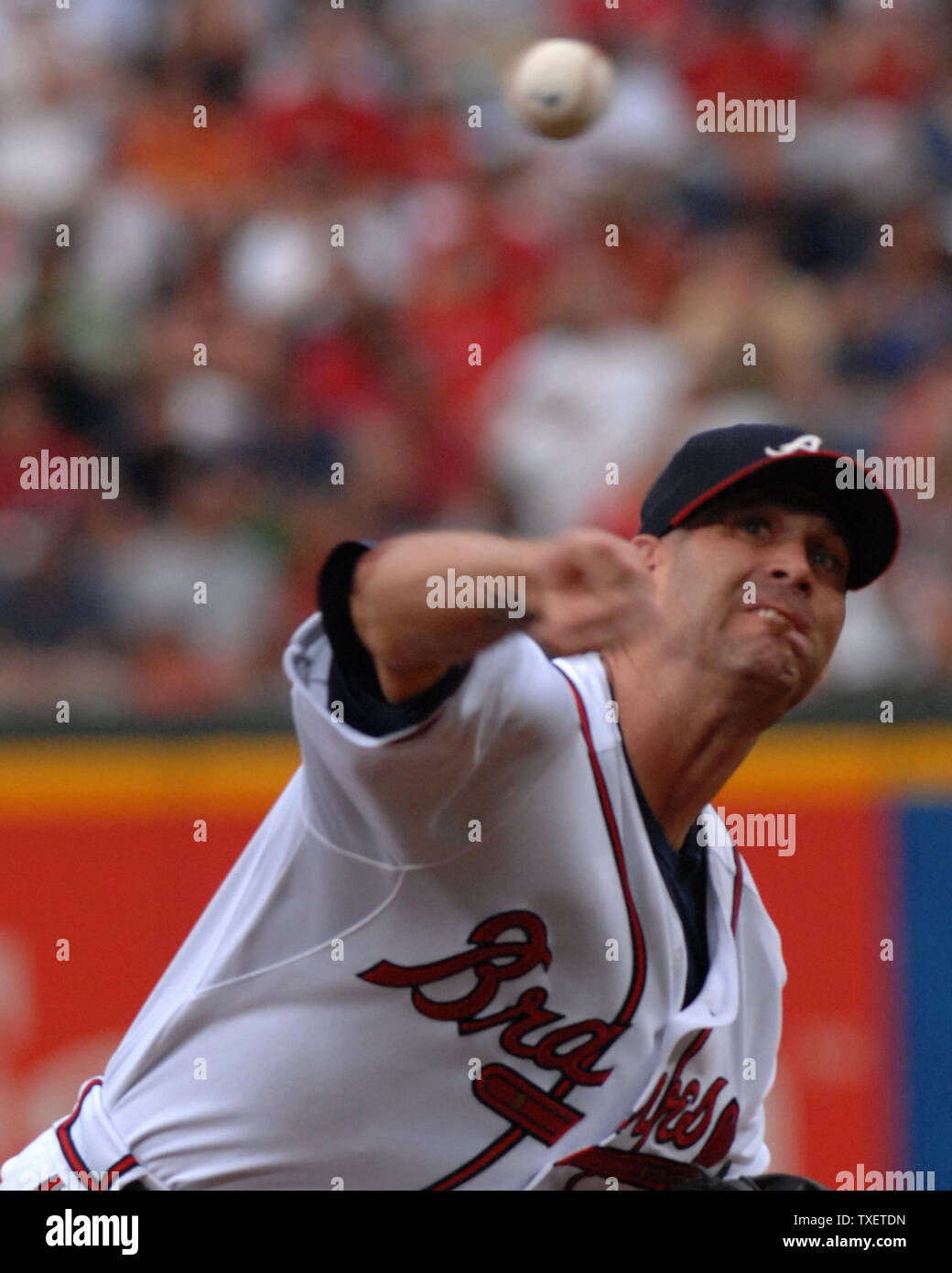 Atlanta Braves starting pitcher Tim Hudson throws against the visiting Boston Red Sox in the first inning at Turner Field in Atlanta on June 19, 2007. (UPI Photo/John Dickerson) Stock Photo