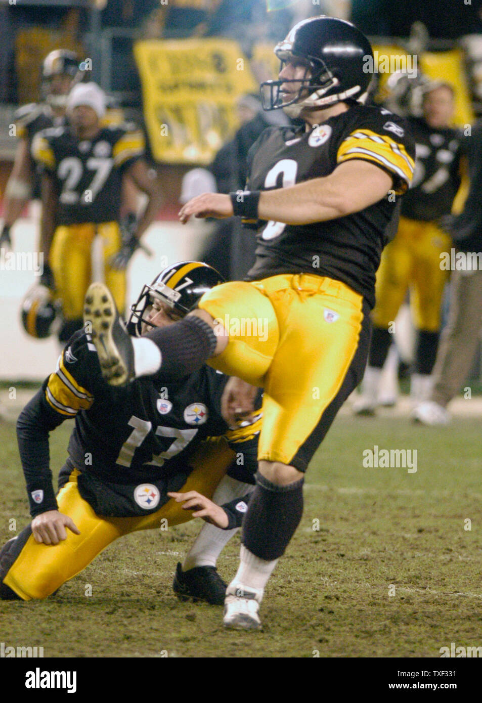 Pittsburgh Steelers kicker Jeff Reed watches his game winning field goal in  the overtime 20 to 17 win over the New York Jets AFC North Divisional playoff  game at Heinz Field on