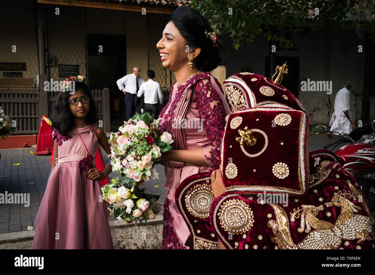 A woman and a girl raditionally dressed for the wedding, Galle, Sri Lanka Stock Photo