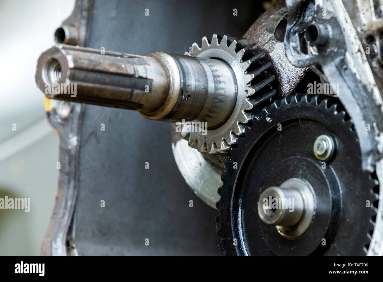 Car Gearbox Parts Stock Photos & Car Gearbox Parts Stock Images Alamy