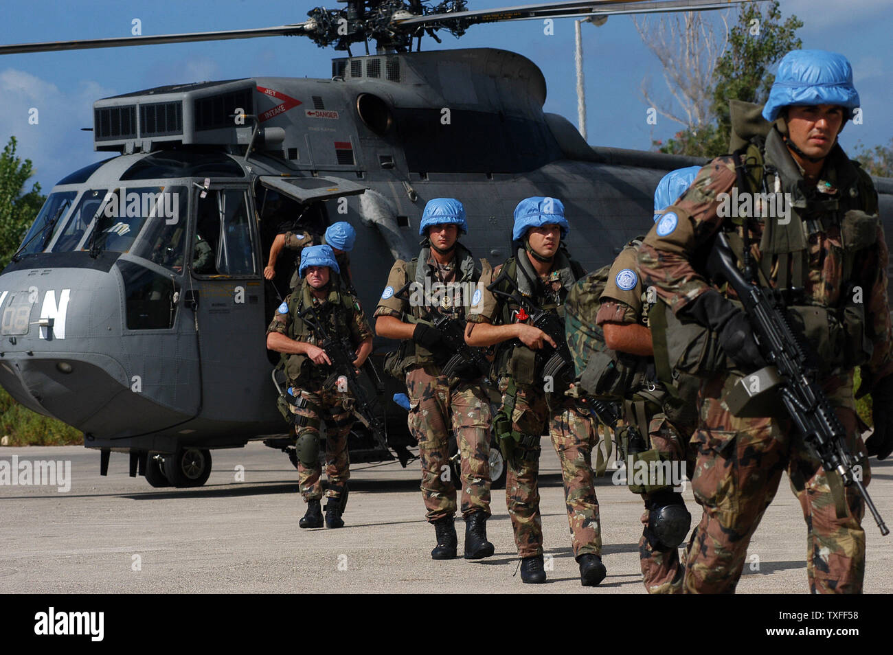 солдаты оон. миротворческие силы оон 1956. военное положение оон. миротворческие силы оон. 5mm zastava m17 ak dmr.