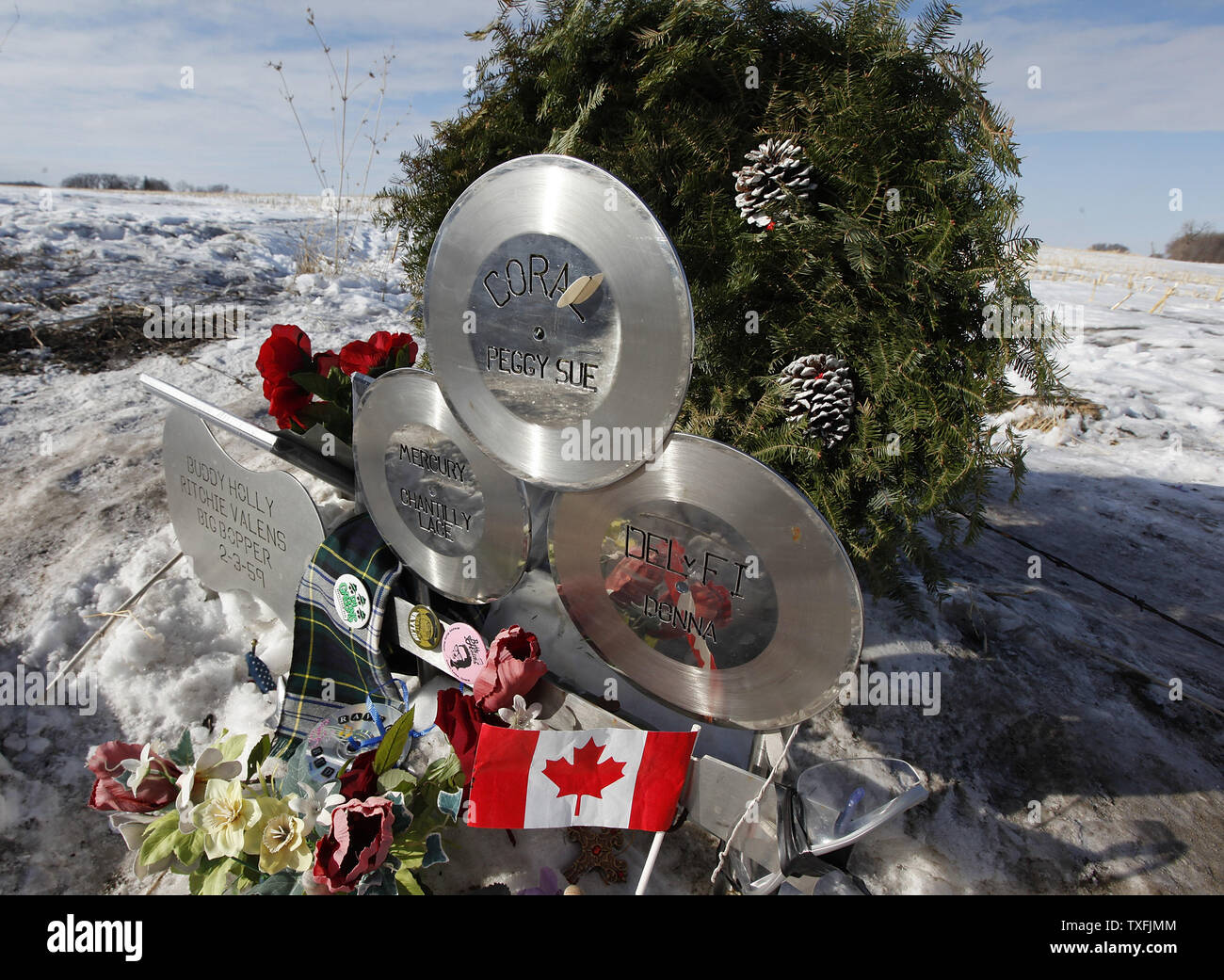 Flowers and tributes are left at the site of the plane crash that killed Buddy Holly, Ritchie Valens and J. P. 'The Big Bopper' Richardson near Clear Lake, Iowa on February 2, 2009. Singer Don McLean coined the phrase 'the day the music died' in his hit song American Pie referring to the death of the three rock 'n' roll pioneers in the early morning hours of February 3, 1959. Thousands of people descended upon Clear Lake to celebrate the 50th anniversary of 'the day the music died'.   (UPI Photo/Brian Kersey) Stock Photo