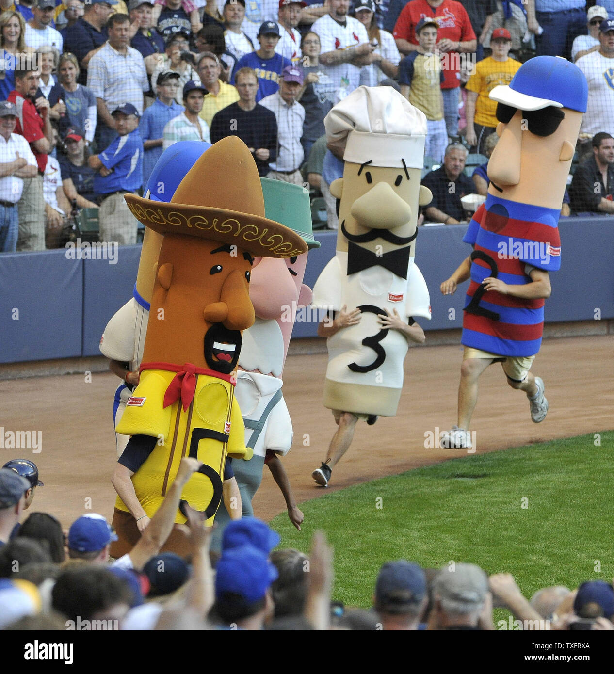Milwaukee brewers sausage hires stock photography and images Alamy
