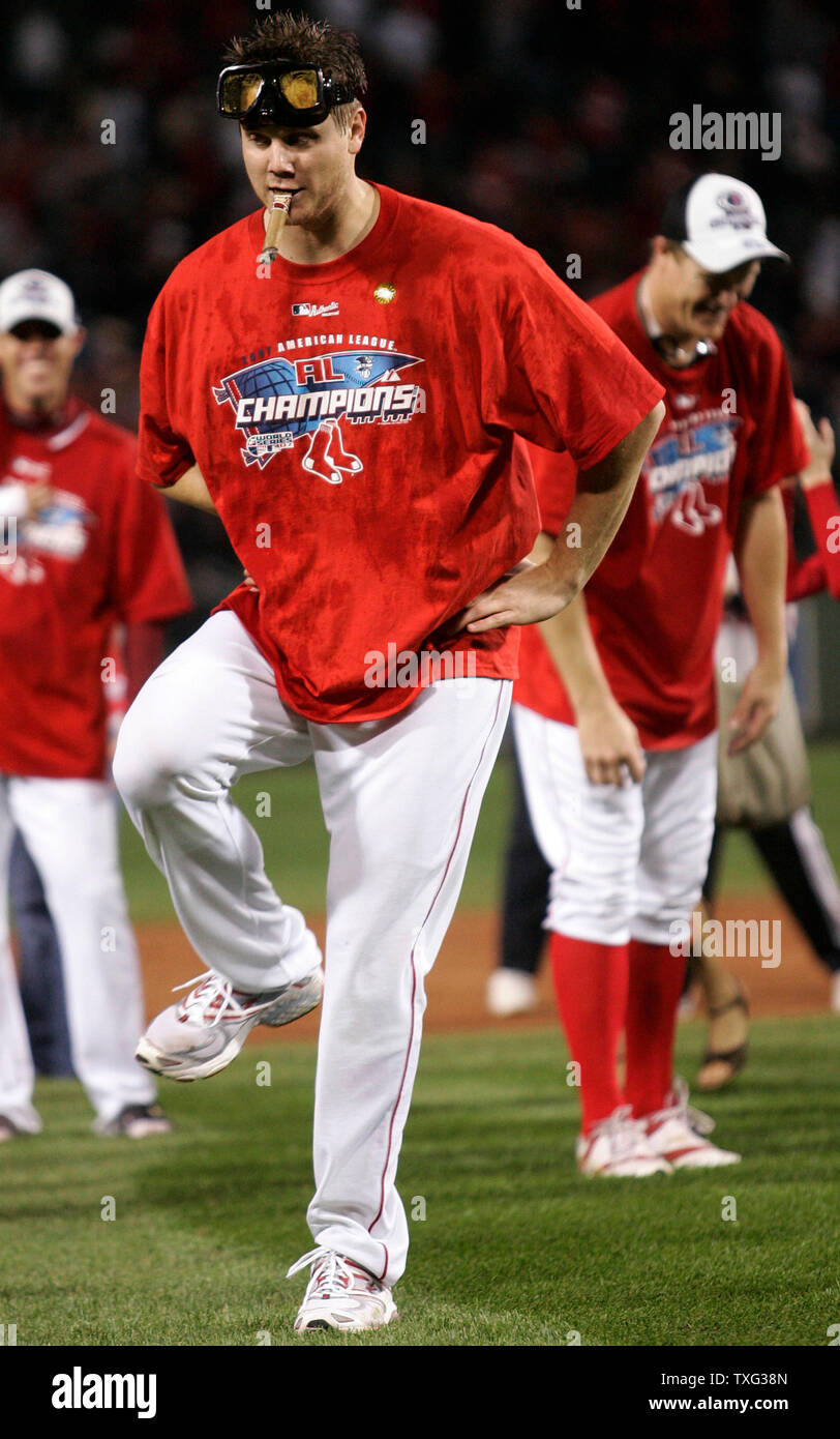 Boston Red Sox pitcher Jonathan Papelbon does a dance on the