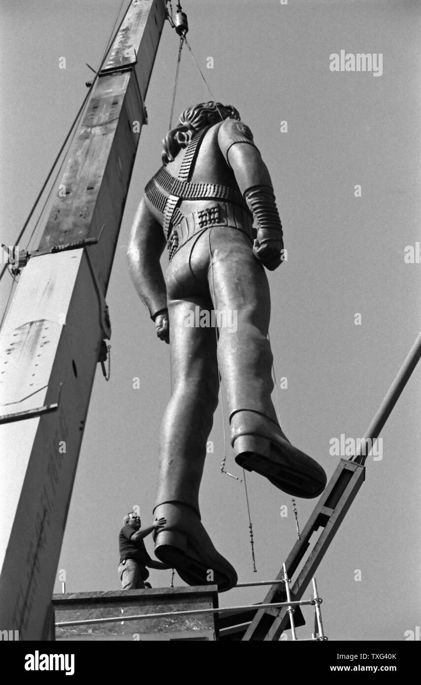 *** FILE PHOTO *** Big statue of Michael Jackson for his tour History is being instaled on Letna hill in Prague, Czech Republic on Sep. 3, 1996. Fans Stock Photo
