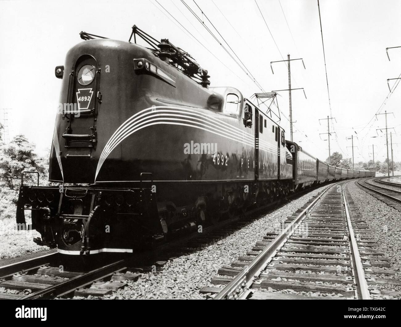 The Pennsylvania Railroad class GG1 designed by Raymond Loewy in 1934. The model 4892 in the photo was built and put into service in 1940 Stock Photo Alamy