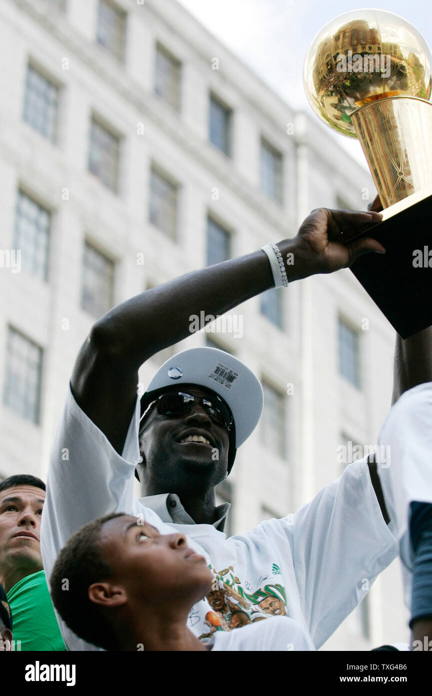 The Lakers championship trophy is on display at Louis Vuitton Rodeo Drive