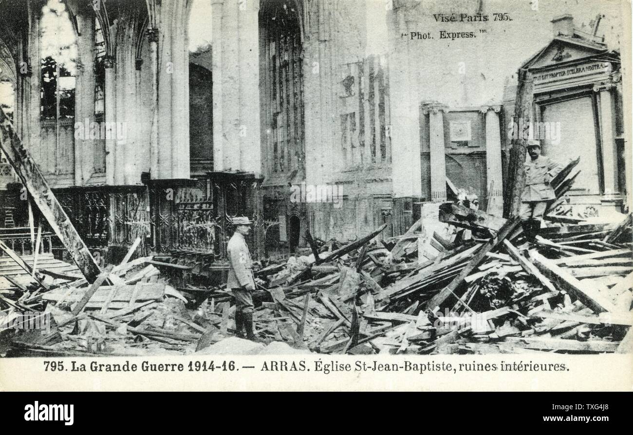 1915 France photo cathédrale de Noyon. Oise (Guerre 1914-18) 1915 France photo cathédrale de Noyon. Oise (Guerre 1914-18)