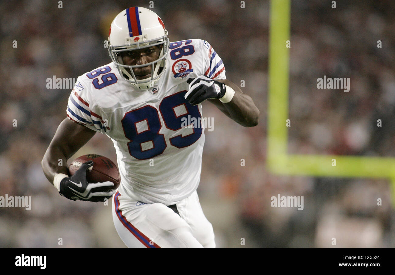 Buffalo Bills tight end Shawn Nelson (89) heads into the end zone to