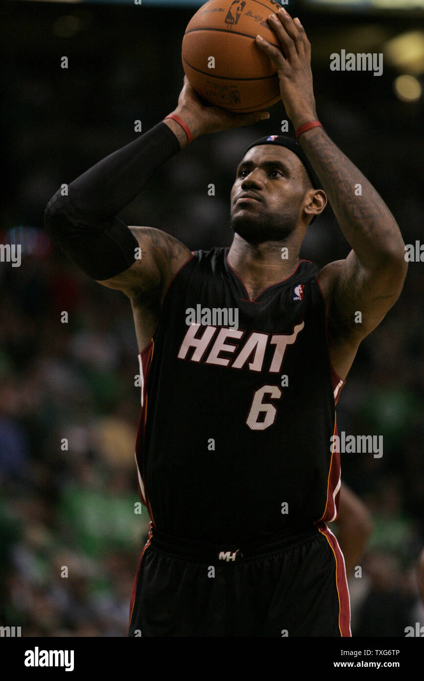 Lebron james free throw hires stock photography and images Alamy