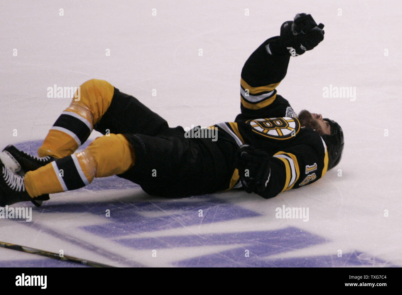 Nathan horton hi-res stock photography and images - Alamy