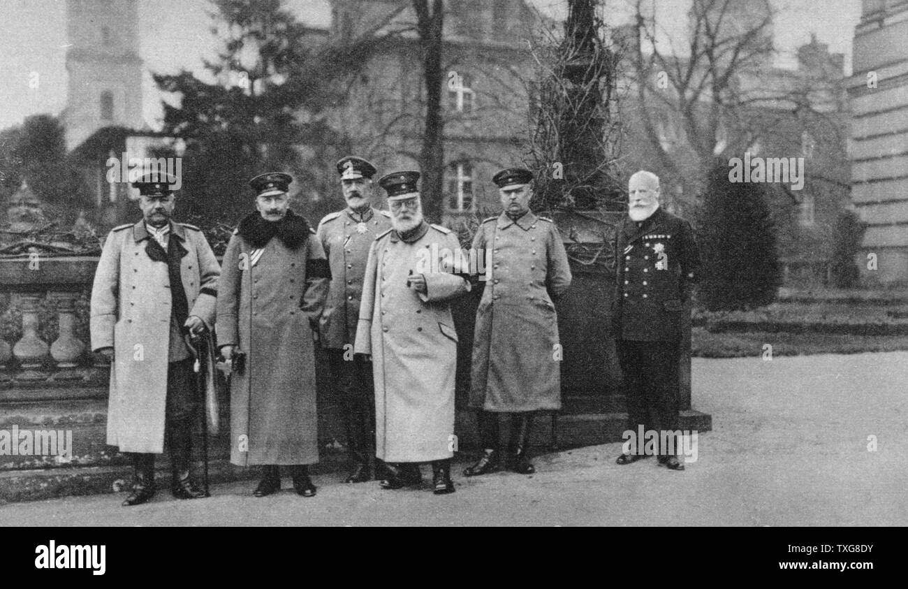 World War I   :  Visit of King of Bavaria to the German Headquarters From left: Hindenburg, Emperor Wilhelm II, Chancellor Bethmann-Hollweg, Ludwig III last King of Bavaria, Ludendorff, and Admiral Holtzendorff. Stock Photo