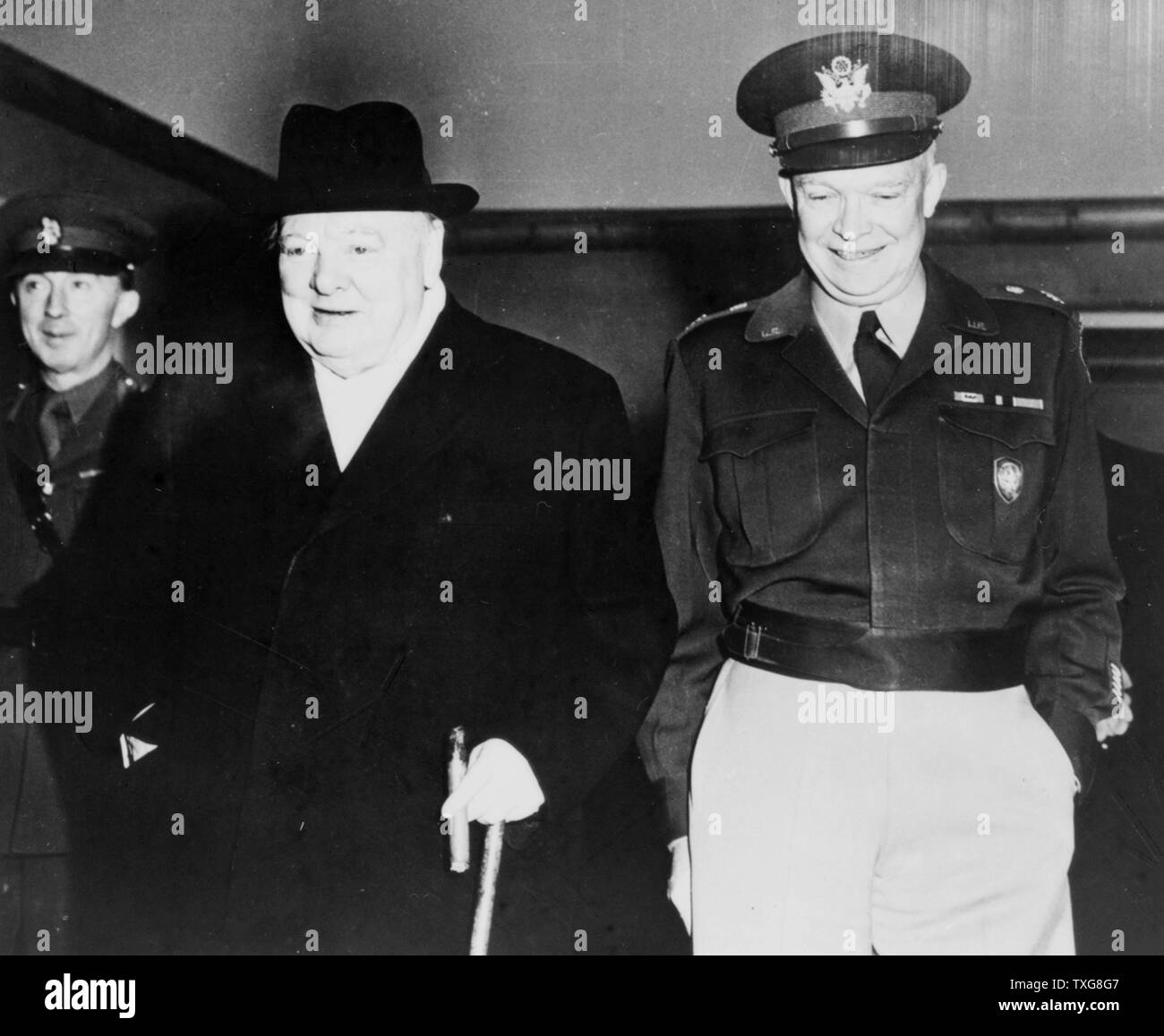 Général Dwight Eisenhower, Supreme Commander of the North Atlantic Treaty Organisation (NATO) in 1950 with Winston Churchill, British statesman and Conservative politician Stock Photo