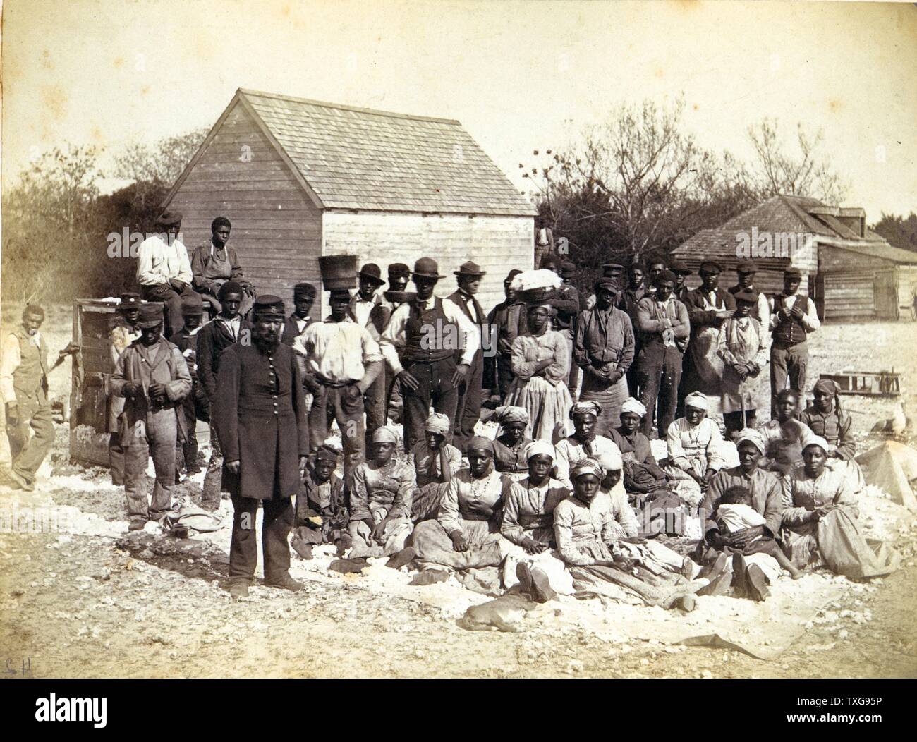 Slaves of Thomas F Drayton of Magnolia Plantation, Hilton Head, South Carolina. During the American Civil War (1861-1865), Drayton, a Southern plantation owner, served as a Brigadier General in the Confederate Army Stock Photo