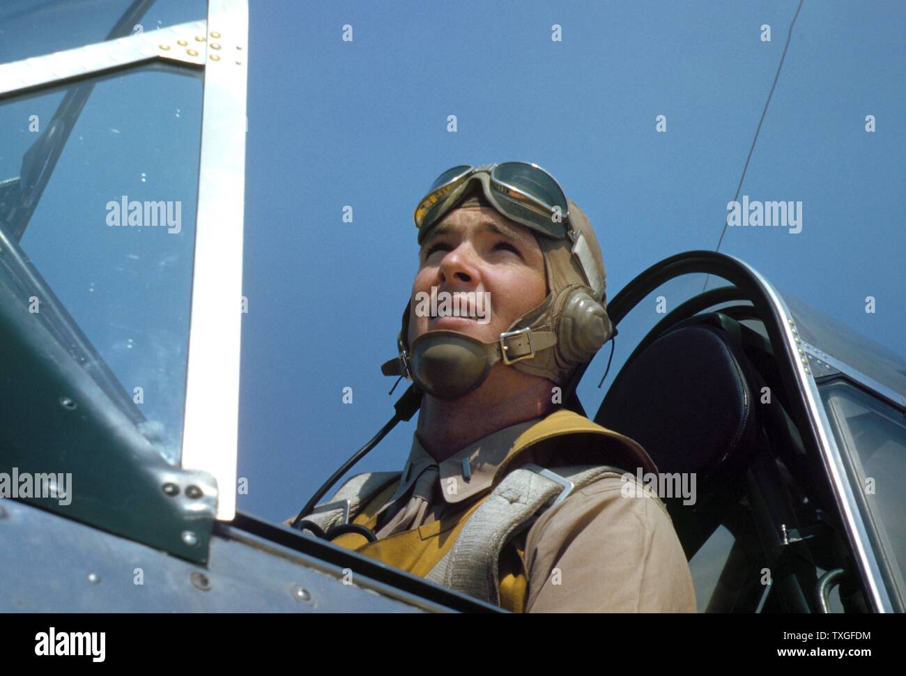 US Marine Corps lieutenant in the cockpit of a glider-towing aircraft, Page Field, South Carolina 1942 . World war two Stock Photo