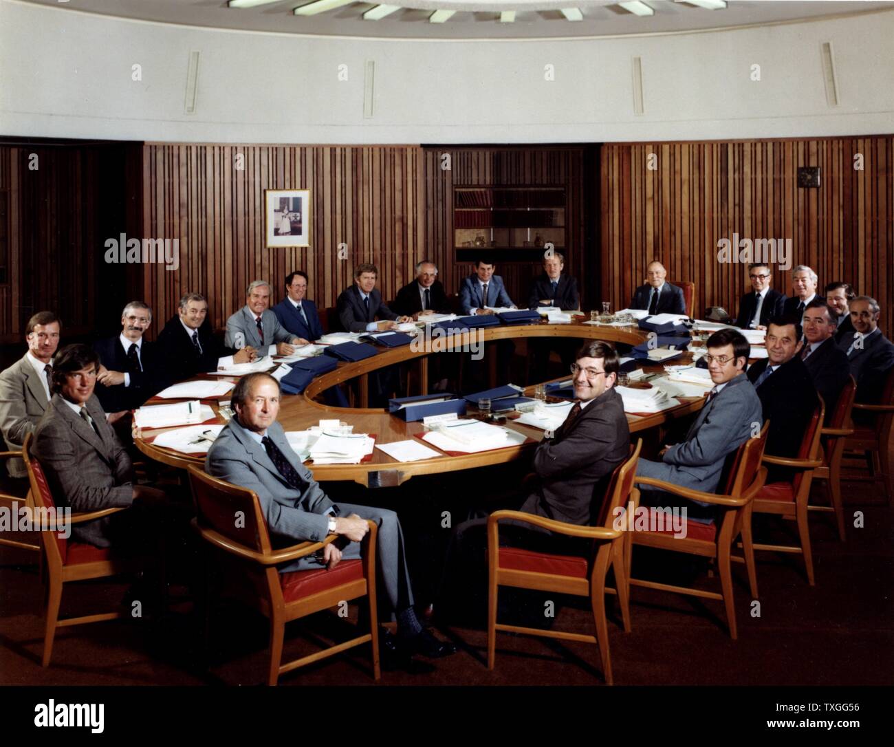 Prime Minister Robert Muldoon chairs a 1981 New Zealand meeting Stock Photo Alamy