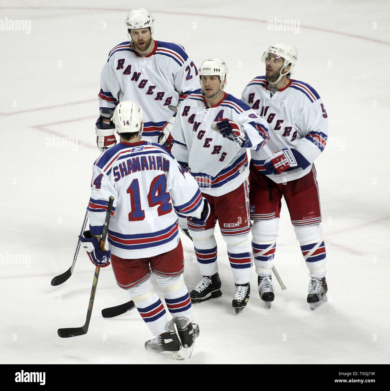 New york rangers hockey team hi-res stock photography and images - Alamy