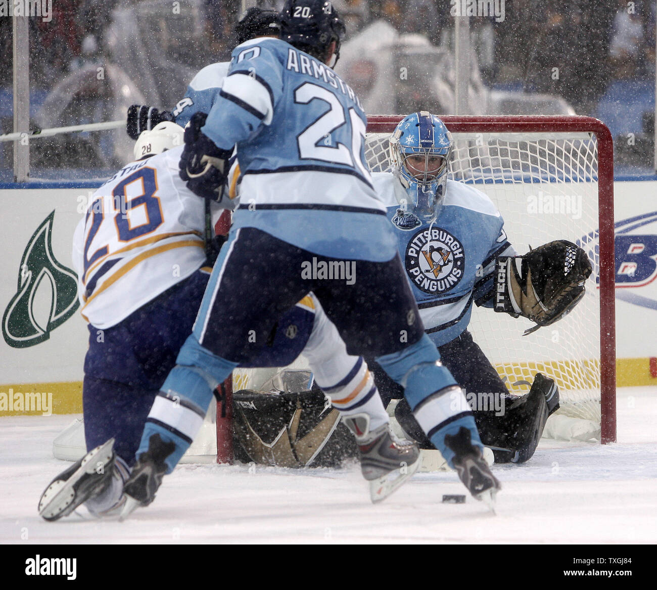 Pittsburgh Penguins goalie Ty Conklin (35) makes a glove save