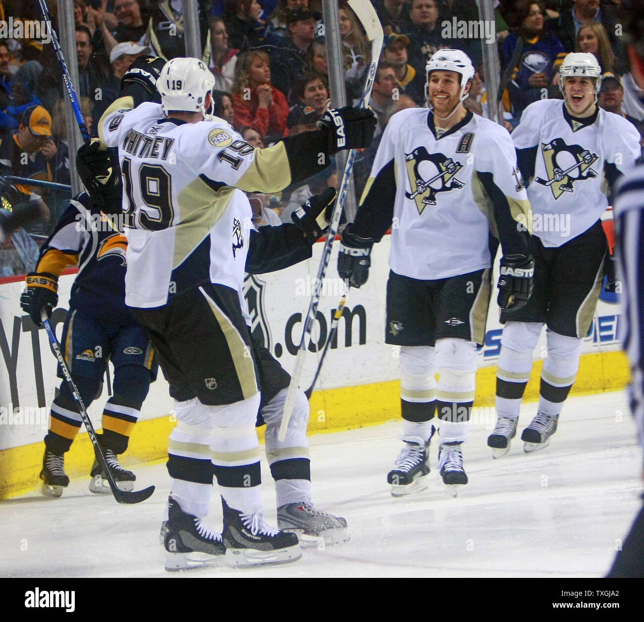 Pittsburgh penguins arena hi-res stock photography and images - Alamy