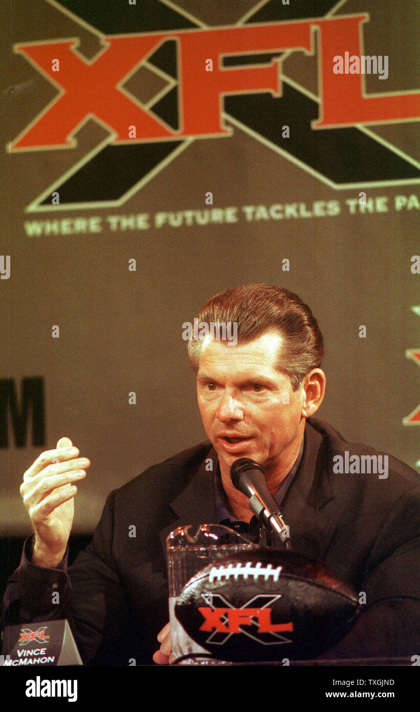 NYP2000020302 - 03 FEBRUARY 2000 - NEW YORK, NEW YORK, USA: Vince McMahon, Chairman of the World Wrestling Federation announces, February 3, the formation of the XFL, a new football league scheduled to start in February 2001.  rg/ep/Ezio Petersen  UPI Stock Photo