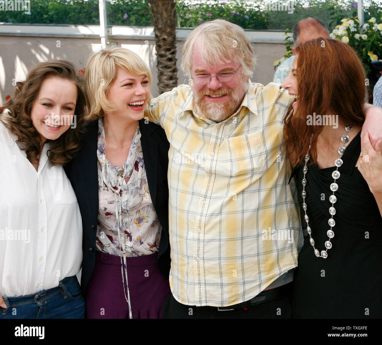 (From L to R) Actresses Samantha Morton, Michelle Williams, actor Philip Seymour Hoffman and actress Catherine Keener arrive at a photocall for the film 'Synecdoche, New York' during the 61st Annual Cannes Film Festival in Cannes, France on May 23, 2008.   (UPI Photo/David Silpa) Stock Photo