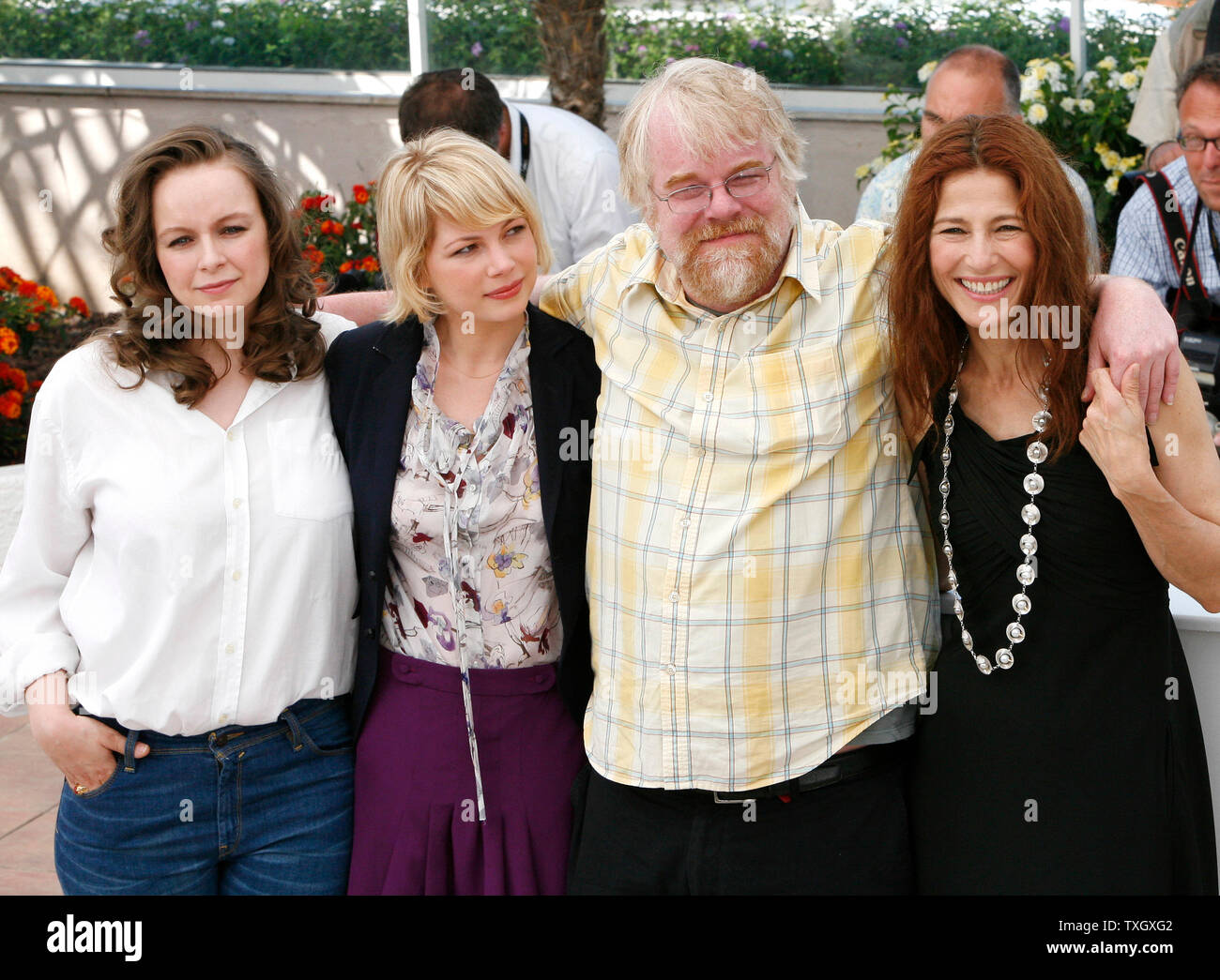(From L to R) Actresses Samantha Morton, Michelle Williams, actor Philip Seymour Hoffman and actress Catherine Keener arrive at a photocall for the film 'Synecdoche, New York' during the 61st Annual Cannes Film Festival in Cannes, France on May 23, 2008.   (UPI Photo/David Silpa) Stock Photo