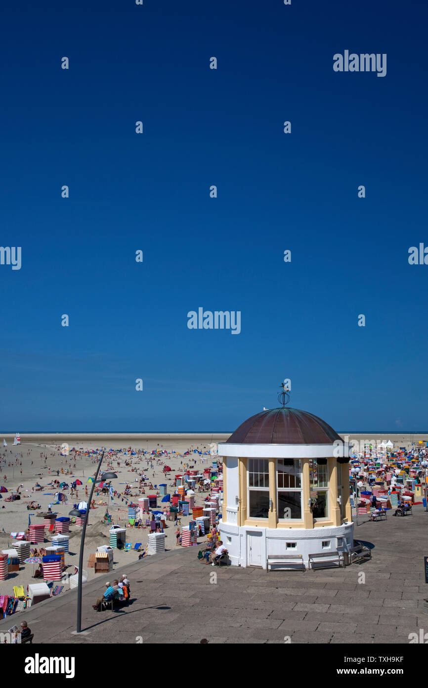 geography / travel, Germany, Lower Saxony, East Frisian Islands, Borkum, main beach with Kurpavillon, Additional-Rights-Clearance-Info-Not-Available Stock Photo