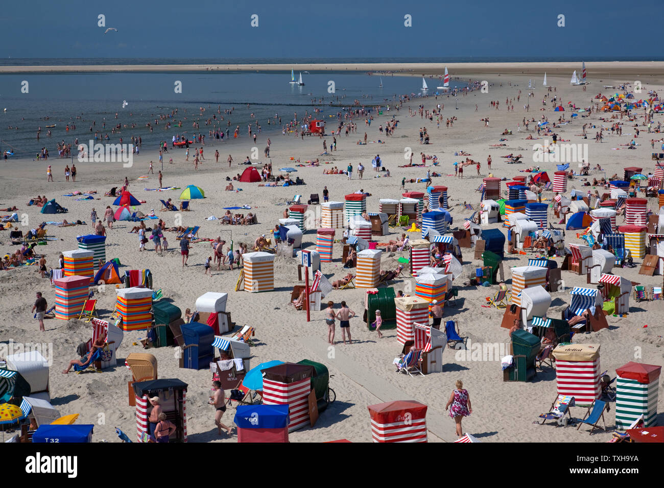 geography / travel, Germany, Lower Saxony, East Frisian Islands, Borkum, summer at main beach, Additional-Rights-Clearance-Info-Not-Available Stock Photo