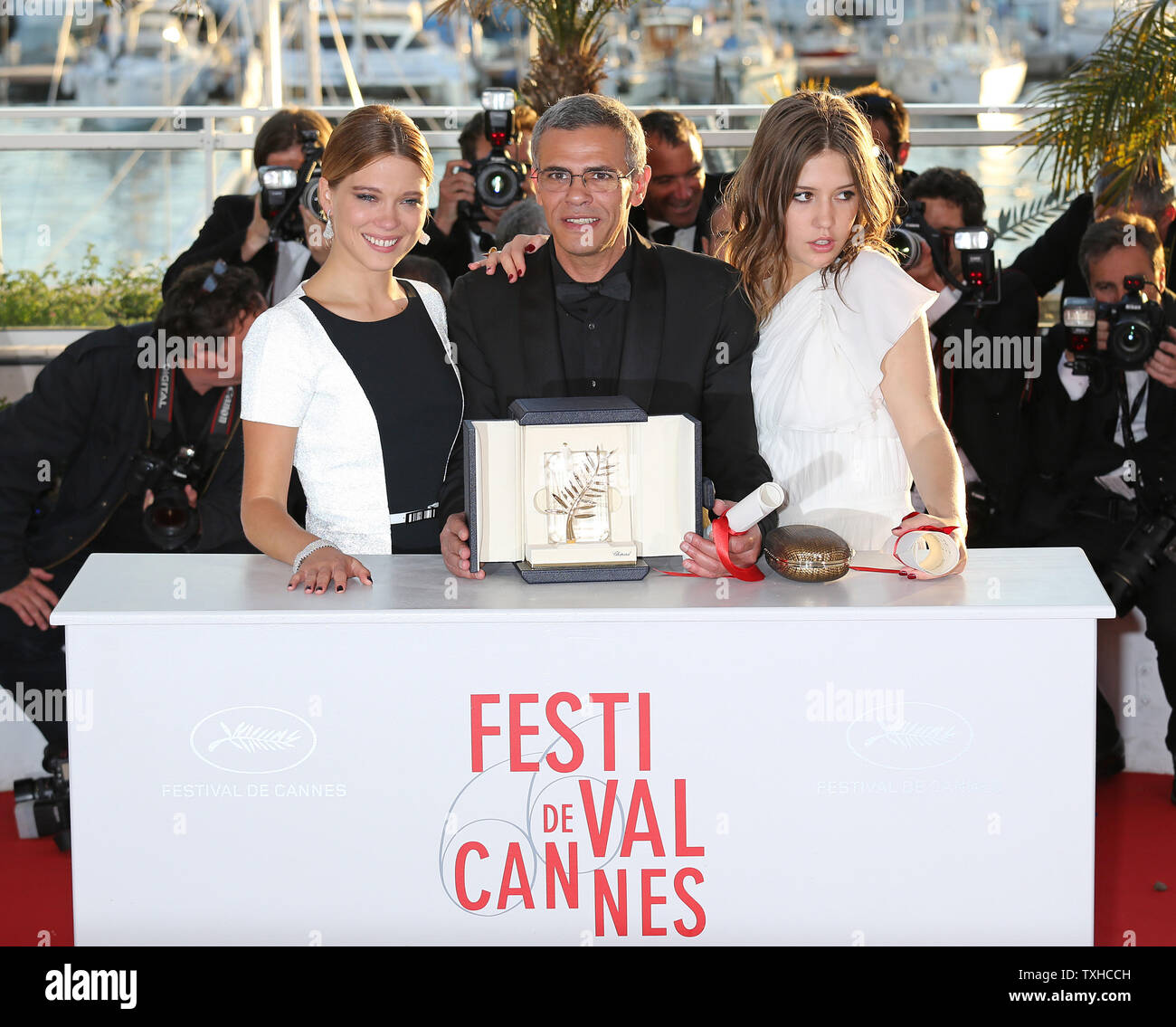 Lea Seydoux (L), director Abdellatif Kechiche (C) and Adele