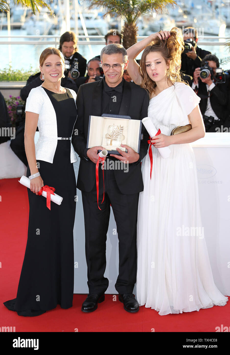 Lea Seydoux (L), director Abdellatif Kechiche (C) and Adele