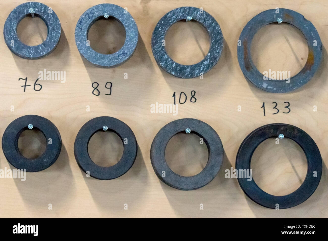 Different sizes piping flange gasket for use in the power, oil and gas