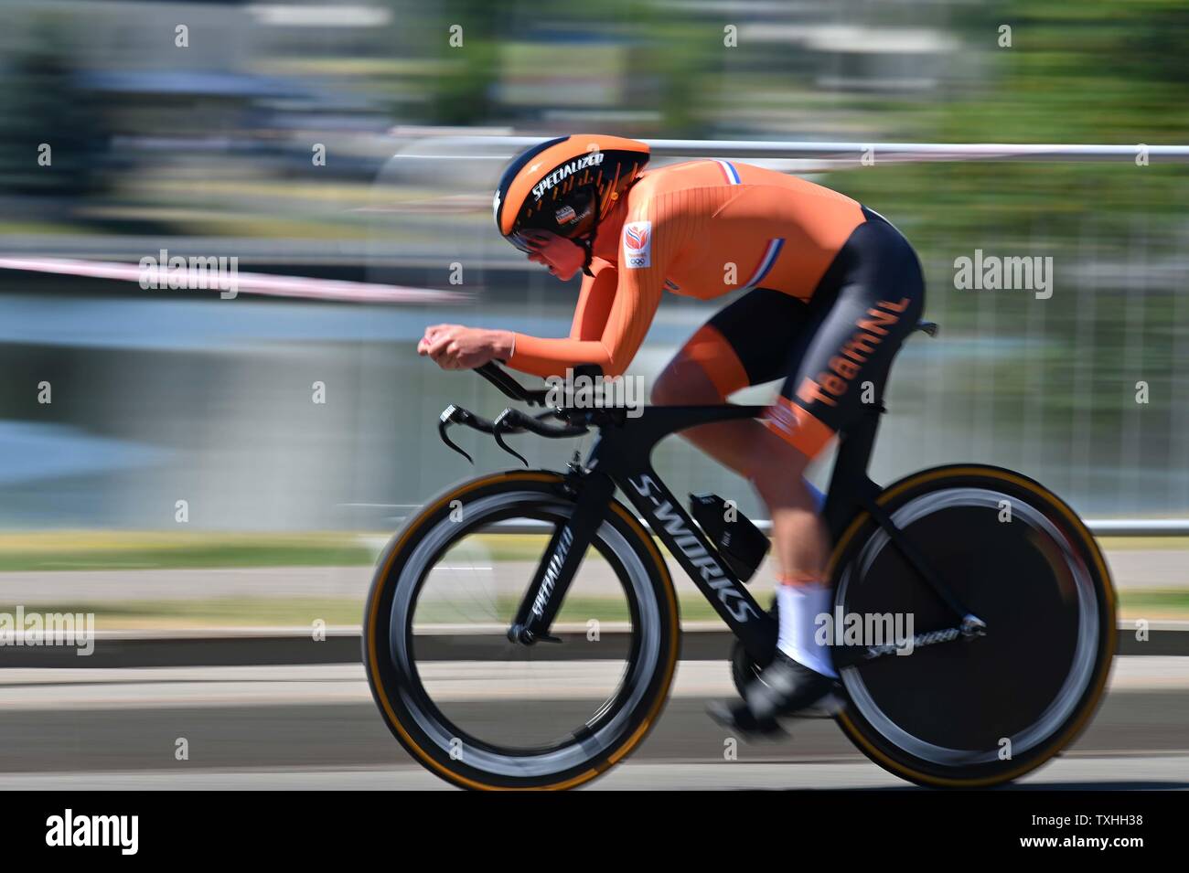 Minsk. Belarus. 25 June 2019. Chantal Blaak (NED) in the cycling time trial at the 2nd European games. Credit: Sport In Pictures/Alamy Live News Stock Photo