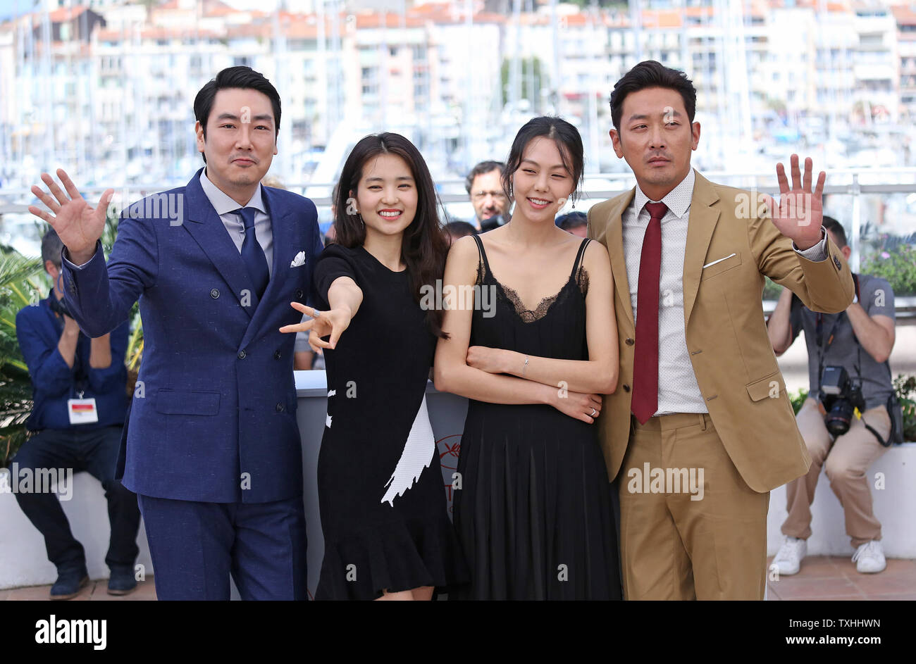 (From L to R) Cho Jin-Woong, Kim Tae-Ri, Kim Min-Hee and Ha Jung-Woo arrive at a photocall for the film 'Mademoiselle (Agassi, The Handmaiden)' during the 69th annual Cannes International Film Festival in Cannes, France on May 14, 2016.   Photo by David Silpa/UPI Stock Photo