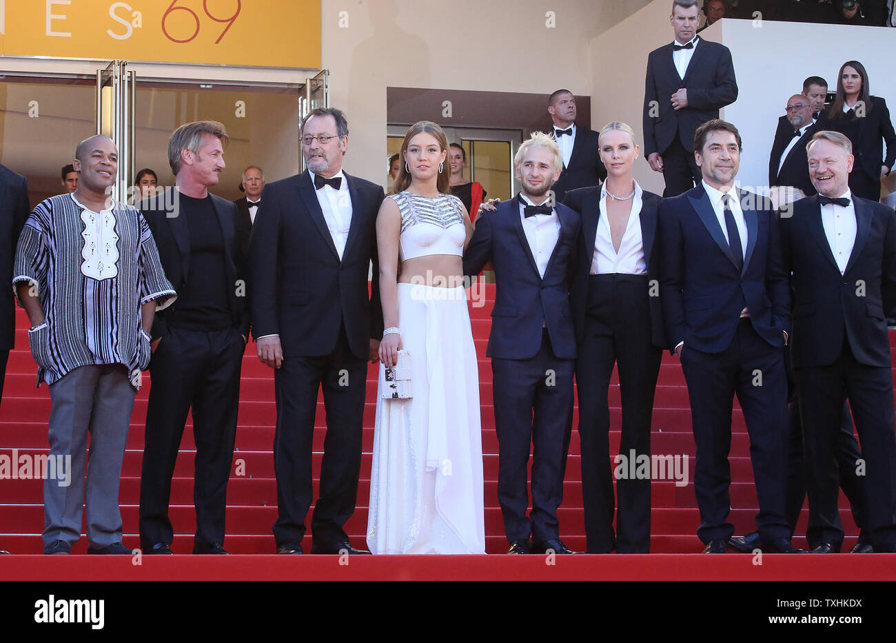 (From L to R) Zubin Cooper, Sean Penn, Jean Reno, Adele Exarchopoulos, Hopper Penn, Charlize Theron, Javier Bardem and Jared Harris arrive on the steps of the Palais des Festivals before the screening of the film "The Last Face" at the 69th annual Cannes International Film Festival in Cannes, France on May 20, 2016.  Photo by David Silpa/UPI Stock Photo