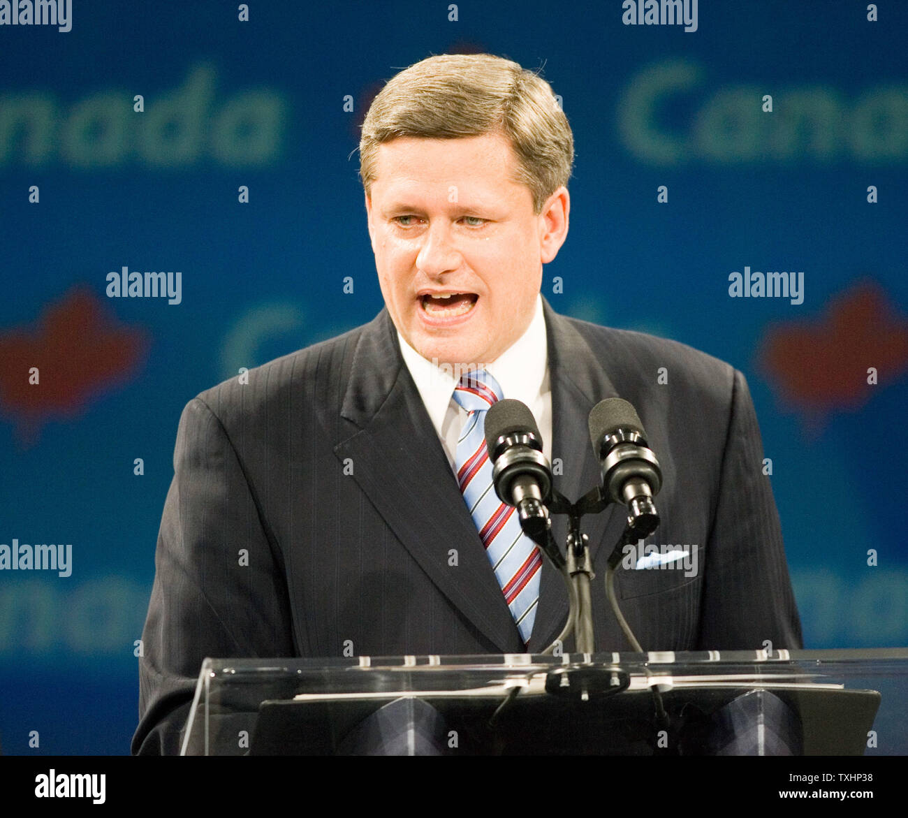 Federal Conservative leader Stephen Harper gives his victory speech to supporters at his campaign headquarters in the Telus Center in Calgary, Alberta after winning the Canada federal election with a minority, January 23, 2006. (UPI Photo/Heinz Ruckemann) Stock Photo