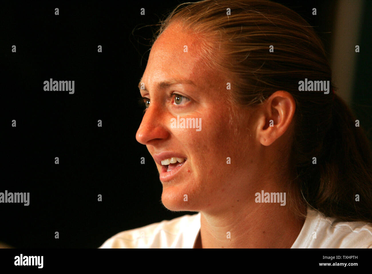 Mary Pierce of France, 2005 French Open finalist,  answers questions during interviews on media day at Acura Classic women's tennis tournament, Carlsbad, California, USA on August 01, 2005.  Major seeded players Maria Sharapova and Serena Williams have withdrawn due to injuries. While Mary Pierce, Lindsay Davenport and Kim Clijsters begin competing this week with finals on August 7, 2005. (UPI Photo/Tom Theobald) Stock Photo