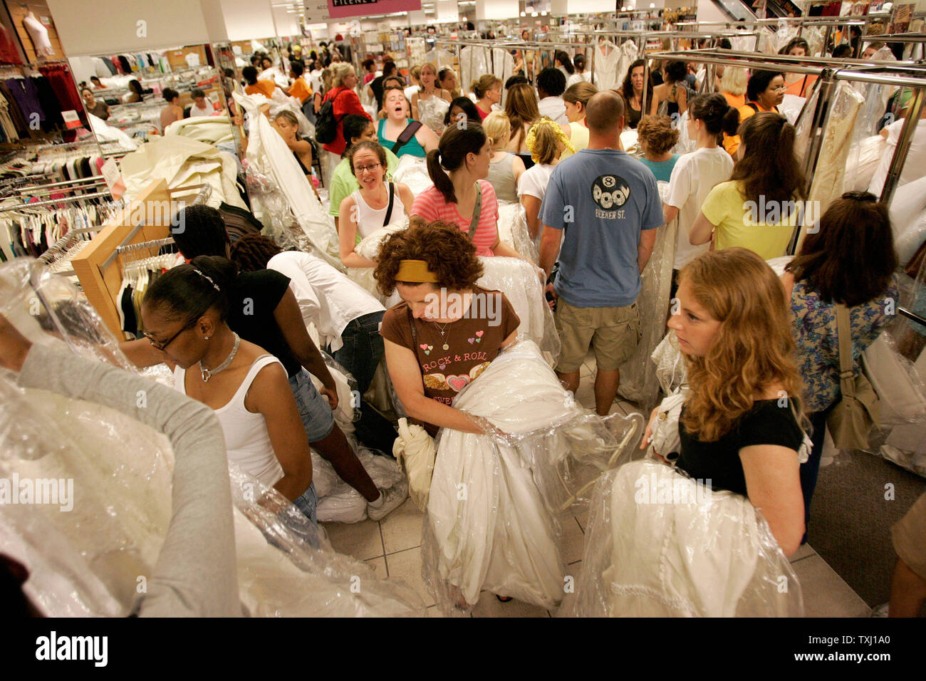 Running Brides High Resolution Stock Photography And Images Alamy