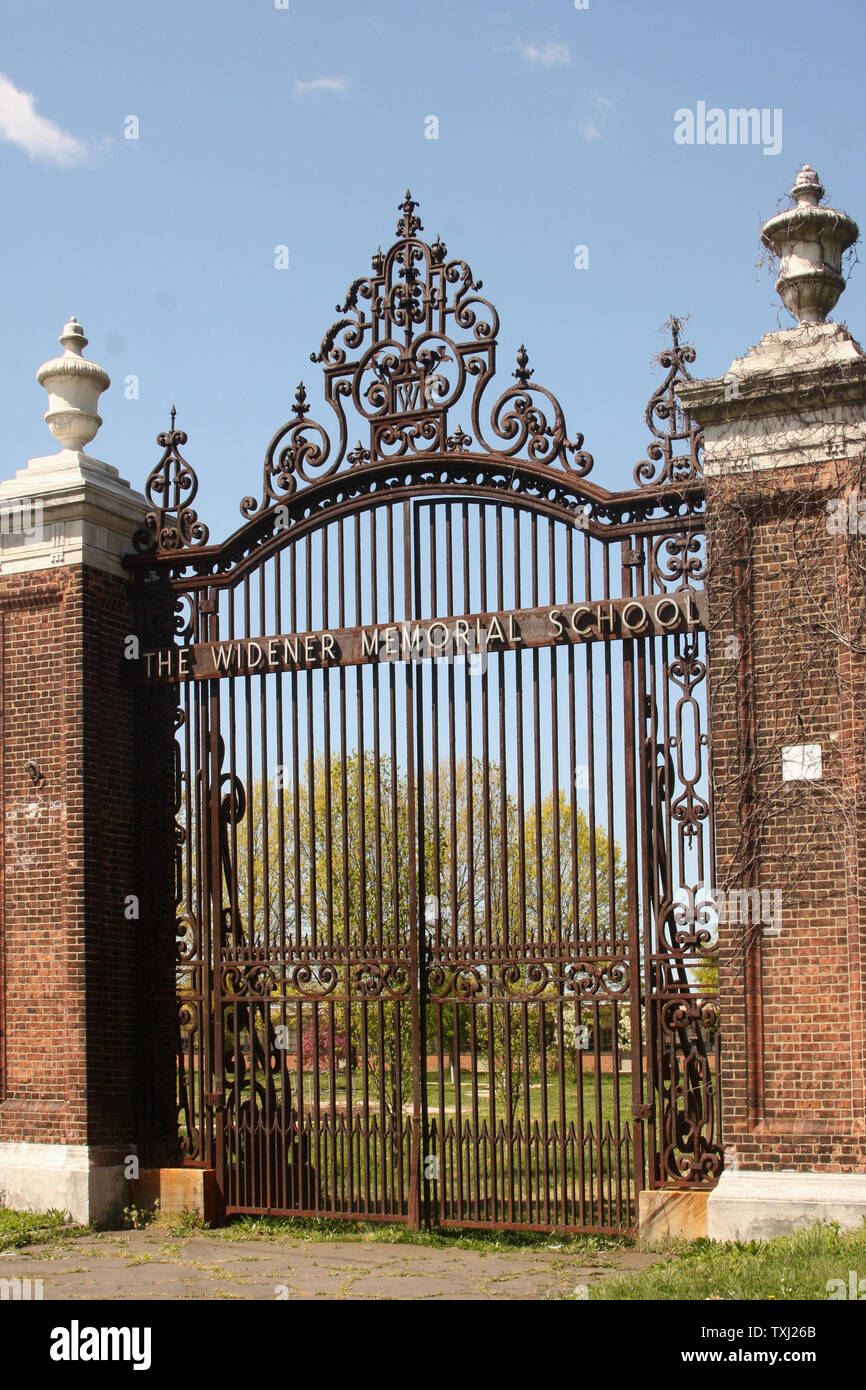 Desolated unkempt old entrance to Widener Memorial School in Philadelphia, PA, USA Stock Photo