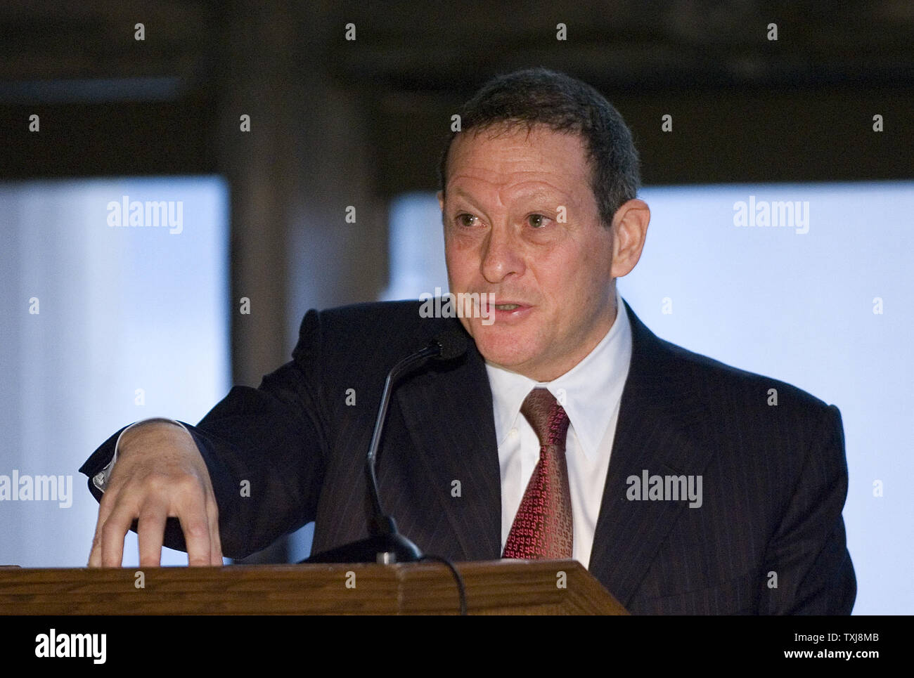 Thomas j pritzker hi-res stock photography and images - Alamy