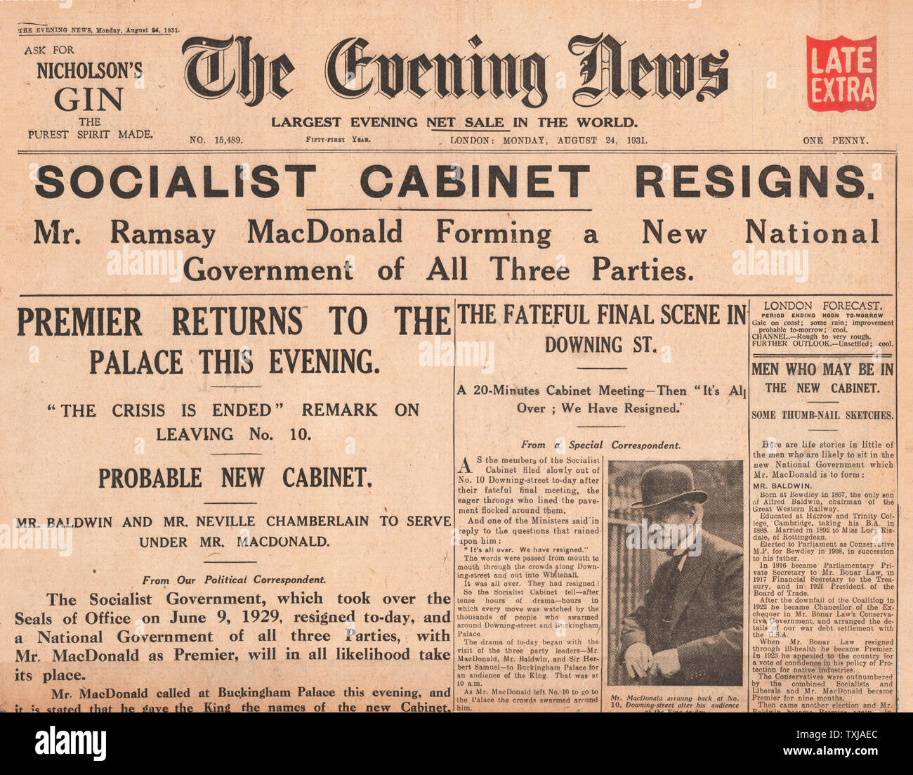 1931 Evening News newspaper front page Socialist cabinet resigns Stock Photo