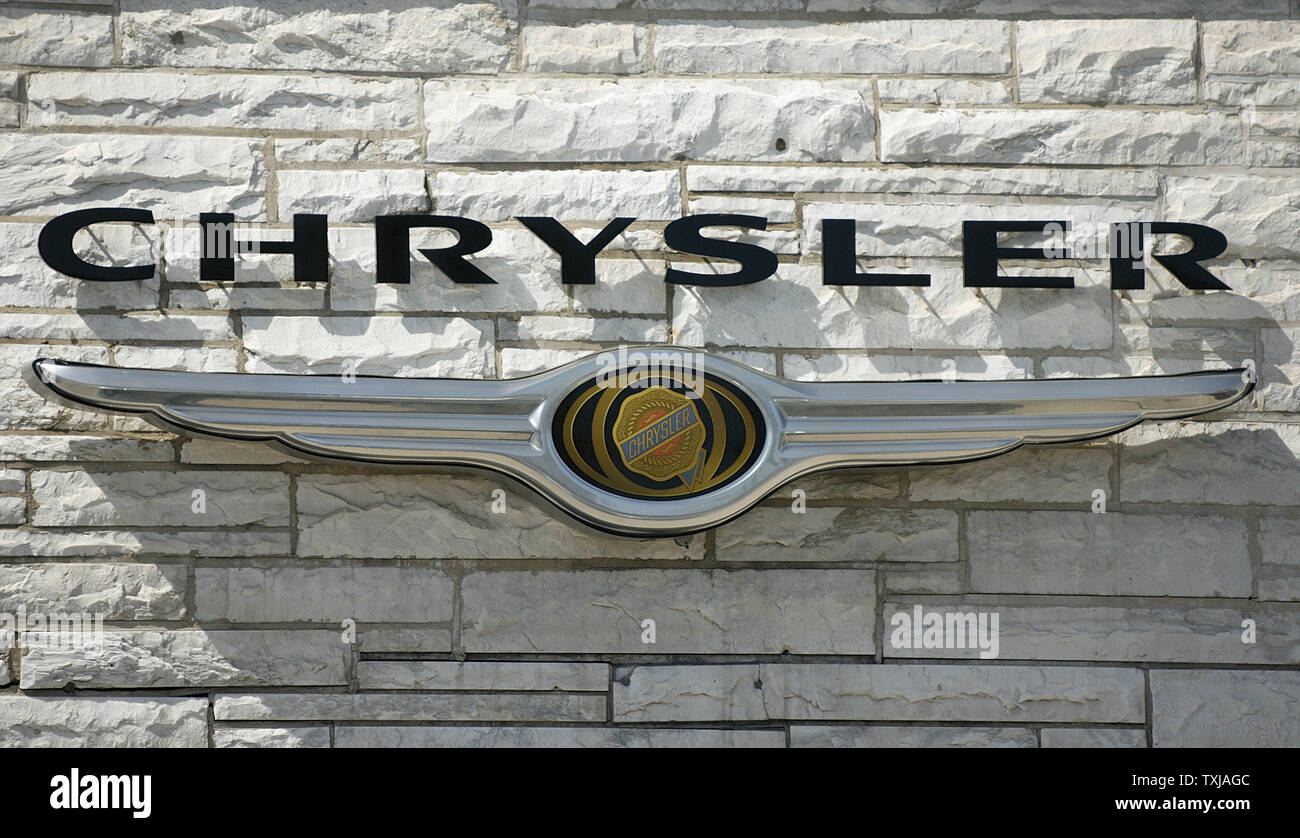 концерн крайслер. крайслер 300с бентли. крайслер джип додж концерн. филиал фирмы крайслер 4. Chrysler компания.