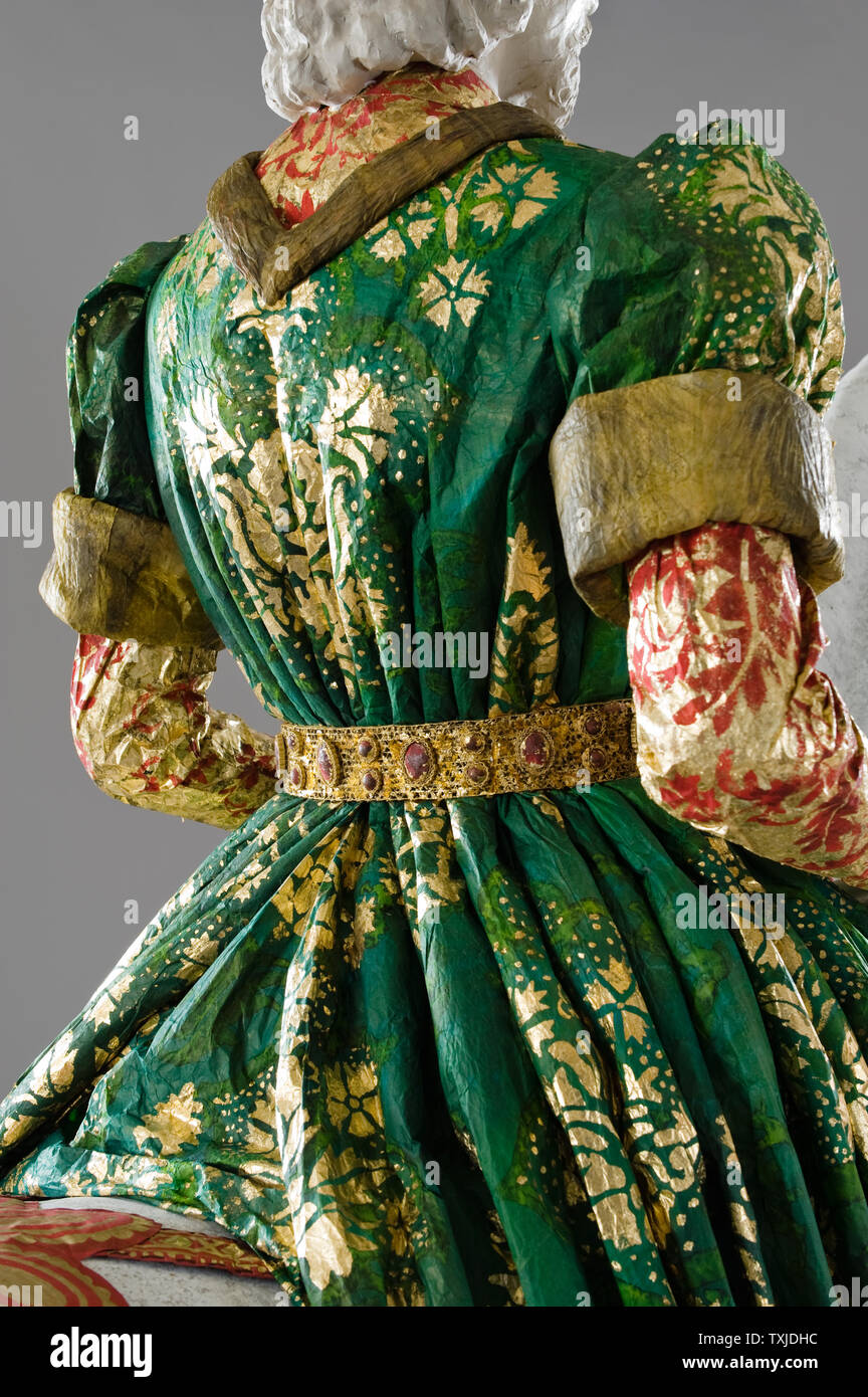 Costume dress up king hires stock photography and images Alamy