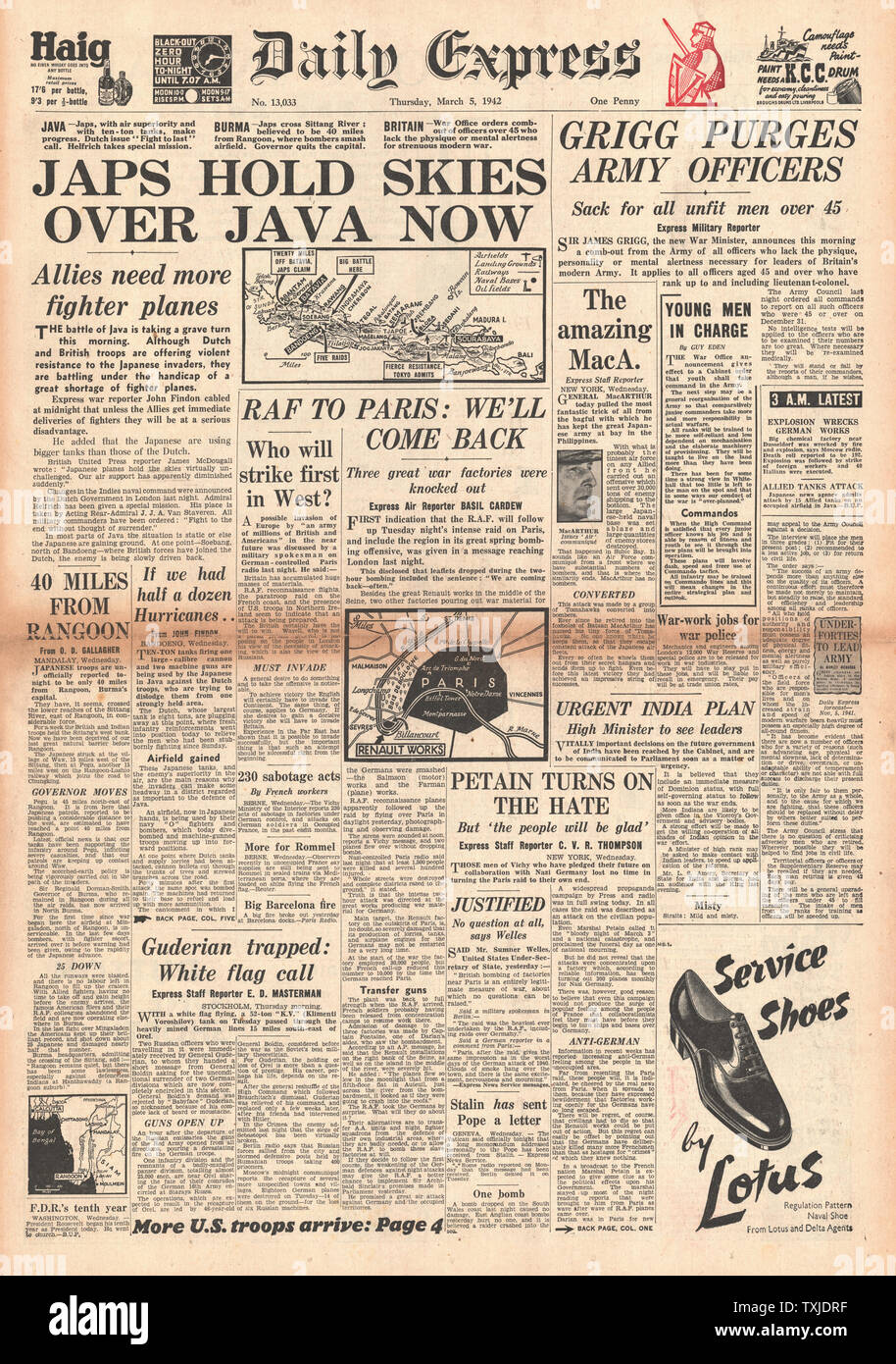 1942 front page Daily Express Grigg, Minister of War purges British Army and Battle for Java Stock Photo