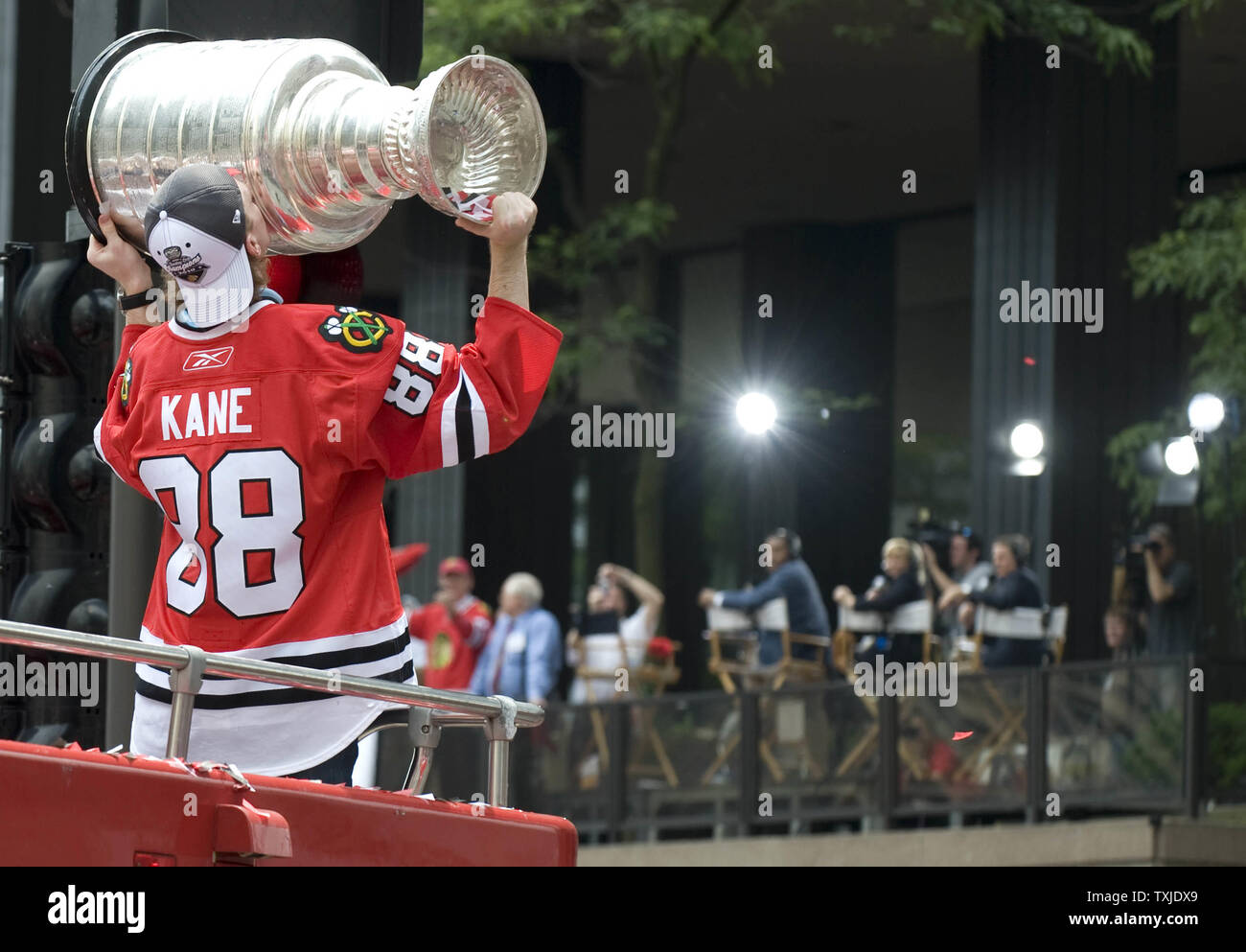 Chicago celebrates Blackhawks with Stanley Cup title parade