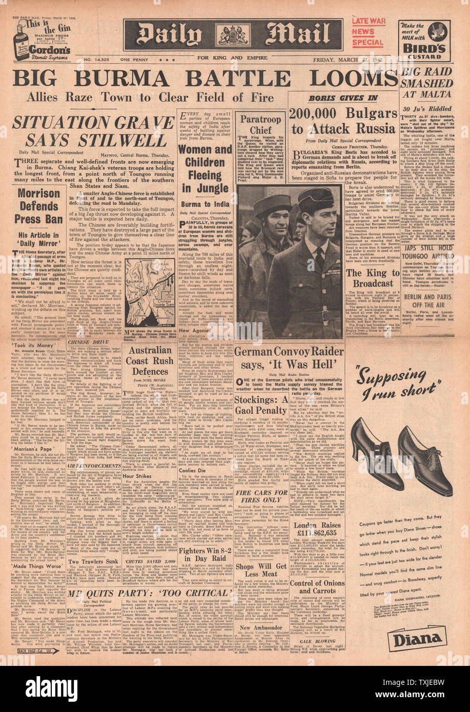 1942 front page  Daily Mail Battle for Burma Stock Photo