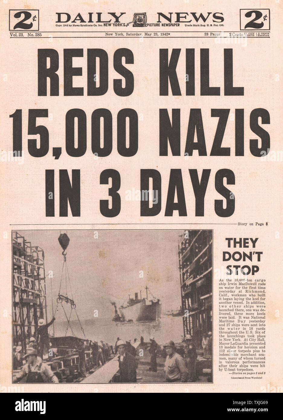 1942 front page  Daily News New York Heavy German Losses in Russia Stock Photo