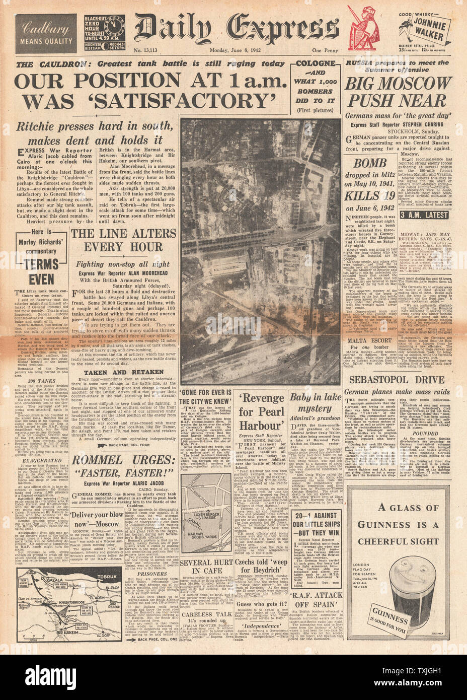 1942 front page Daily Express Battle of Libya, Bomb damage to Cologne and Battle for Moscow Stock Photo